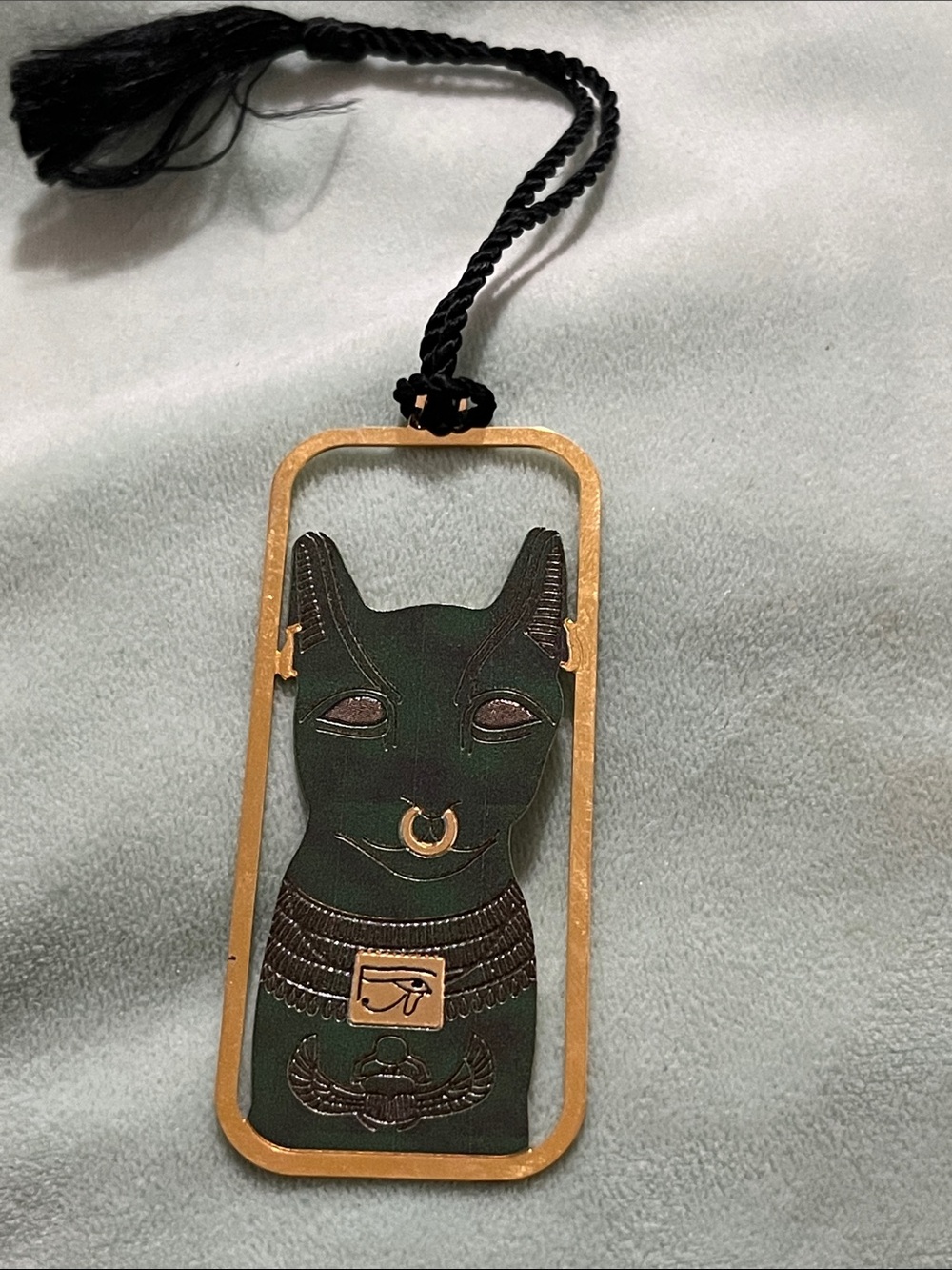 Egyptian Cat Decorative Pendant Ornament in Green and Gold